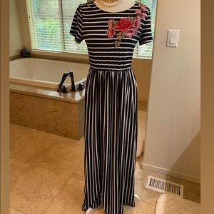 Striped black & white dress with flower embroidery